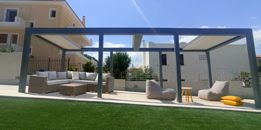 The Cospibio Slide pergola transforms every outdoor space into a spot of relaxation and style. With movable louvers that retract, it offers absolute control over light and shade. Enjoy comfort, aesthetics, and durability…