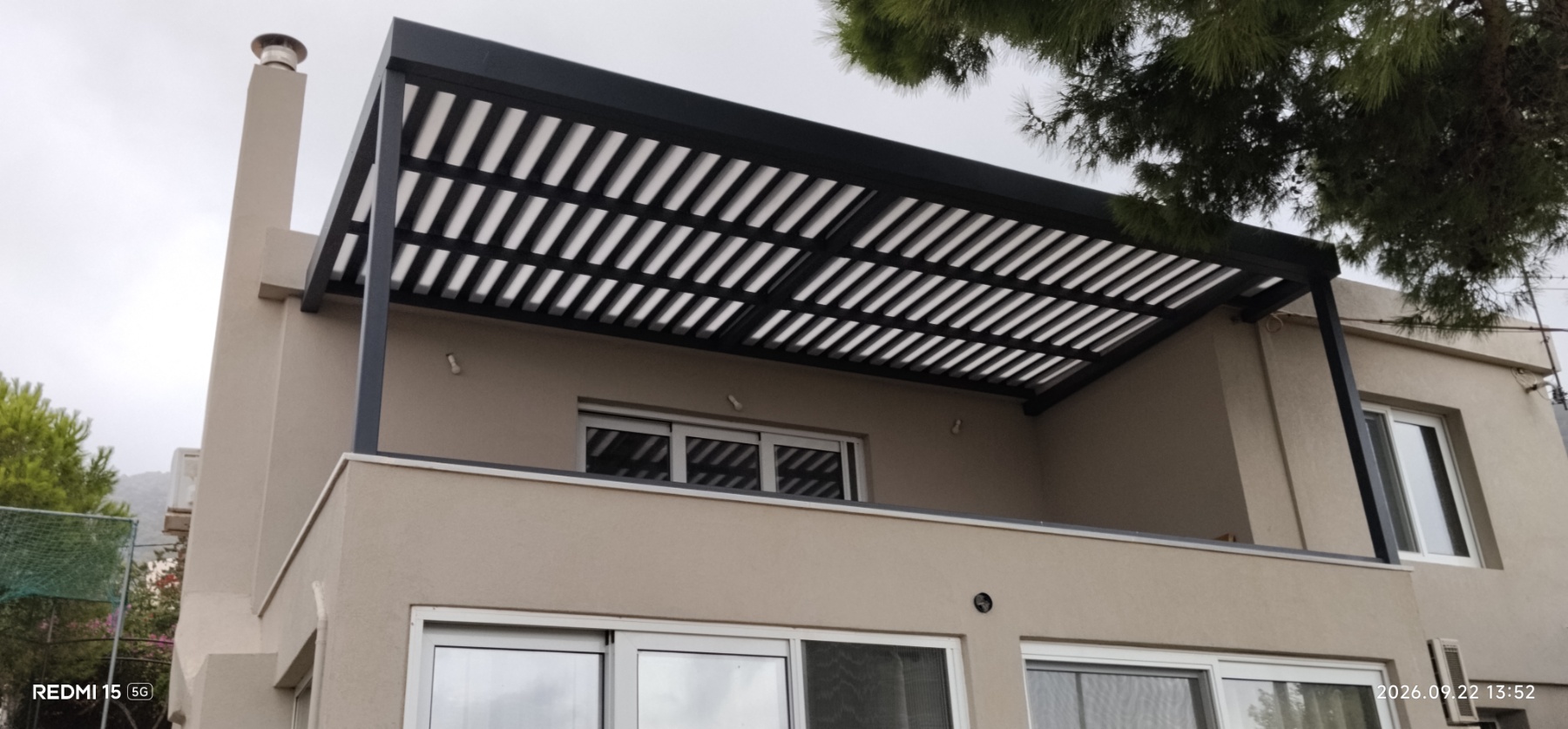 CospiSun aluminium pergola, view 1