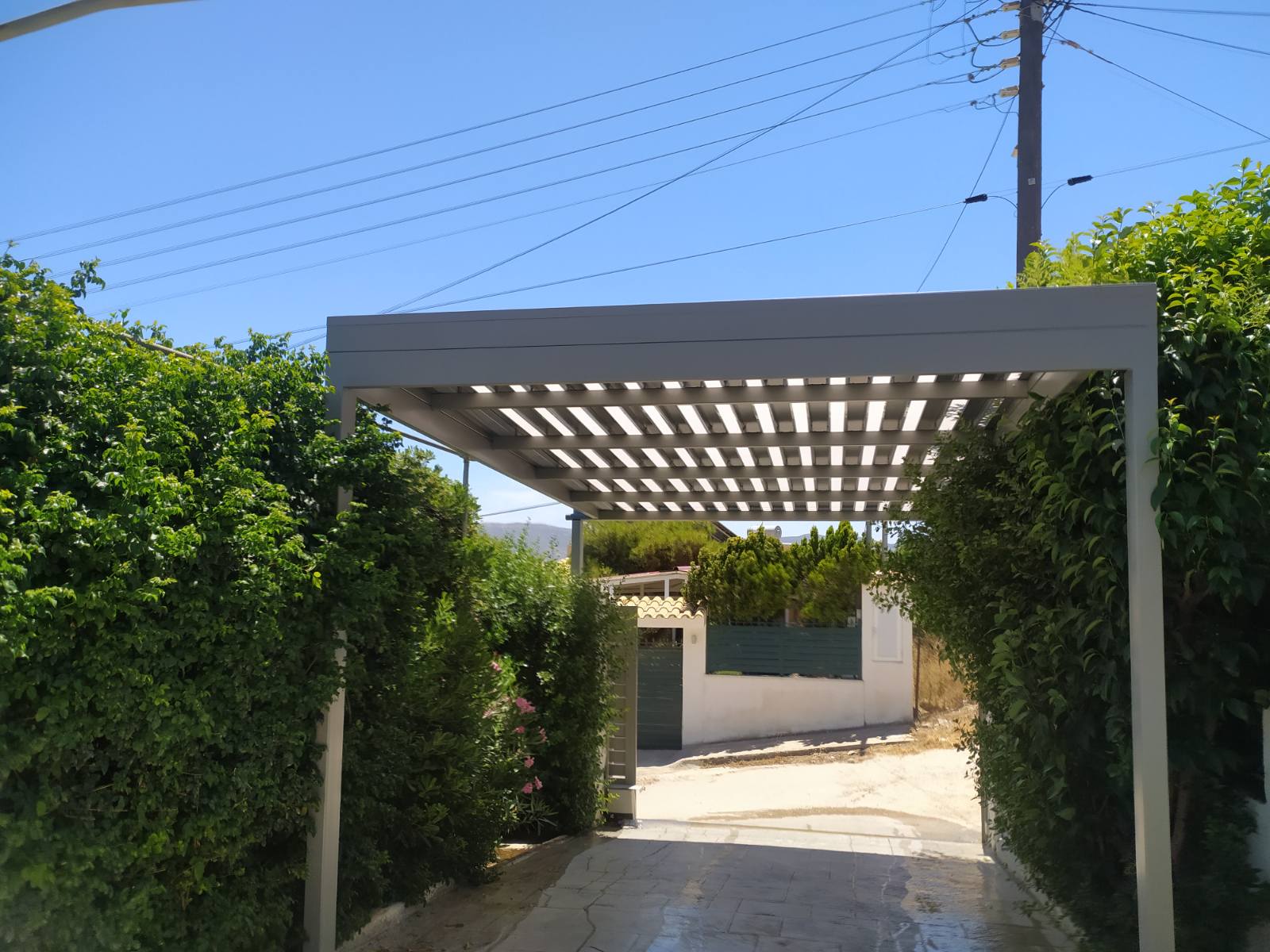 CospiSun aluminium pergola, view 3